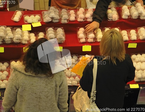 Image of Shopping in a Japanese food market