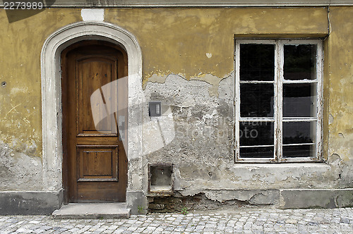 Image of Old house facade.