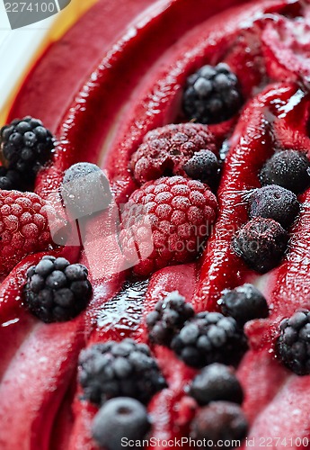 Image of Ice cream with fresh frozen berries