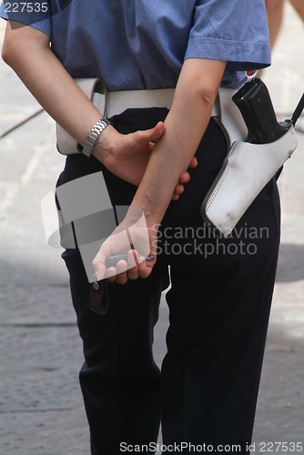 Image of police woman