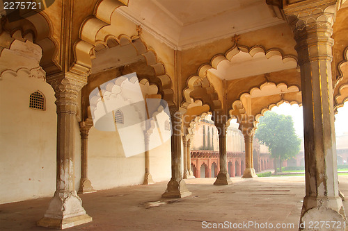 Image of columns in palace - agra fort