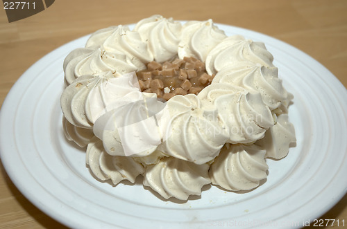 Image of Toffee Pavlova