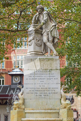 Image of Shakespeare statue