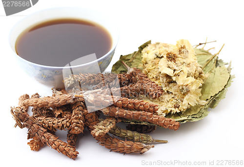 Image of Chinese herbal medicine with ingredient