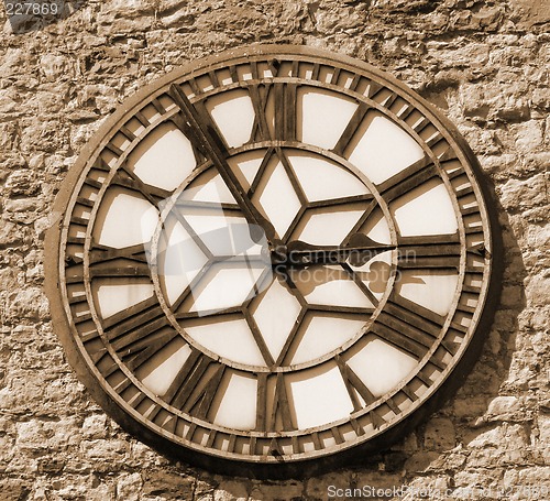 Image of sepia clock face