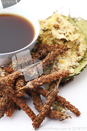Image of Chinese herbal medicine with ingredient