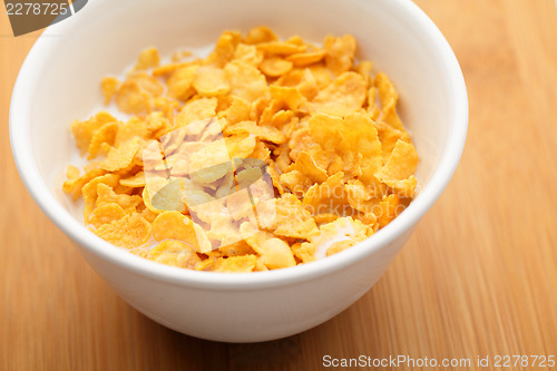 Image of Corn flake in bowl