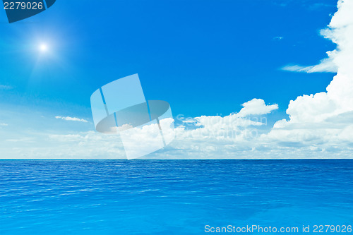 Image of Sun and ocean