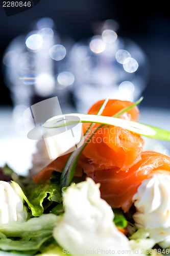 Image of Smoked salmon with cream and salad