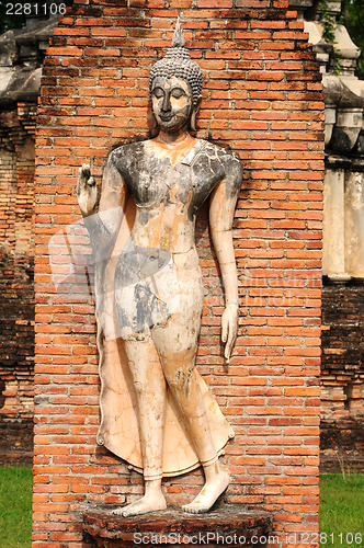 Image of Statue of a deity in the Historical Park of Sukhothai