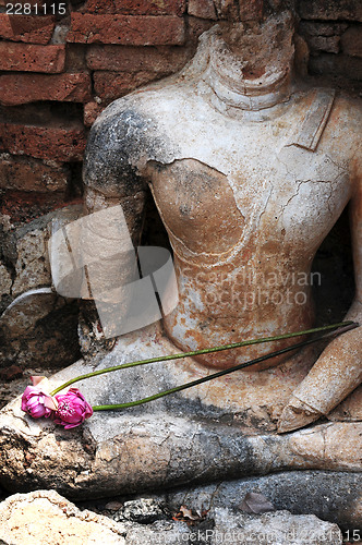 Image of Statue of a deity ruin in the Historical Park of Sukhothai