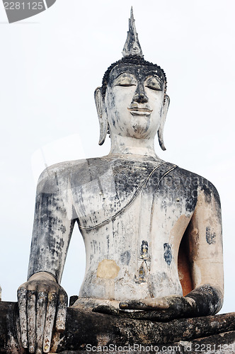 Image of Statue of a deity in the Historical Park of Sukhothai