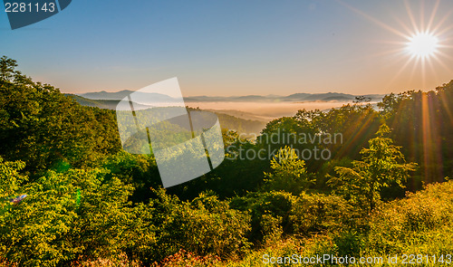Image of blue ridge parkway early morning