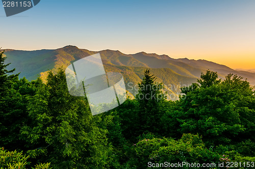 Image of blue ridge parkway early morning