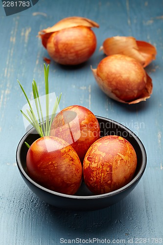 Image of easter eggs colored with onion peel