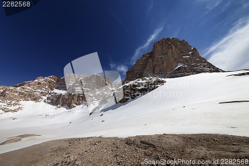 Image of Snow, rocks and sky