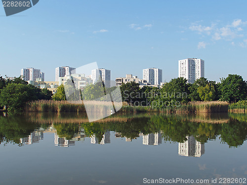 Image of Nanterre seen from Malraux park , june 2013