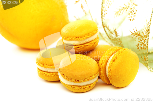Image of Macaroons cake with lemon cream.