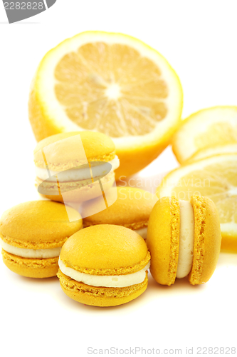 Image of Macaroons with cream and lemon.