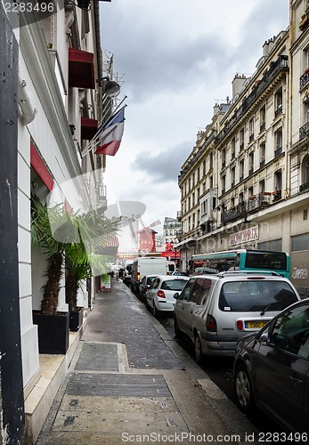 Image of View of the Moulin Rouge in the street