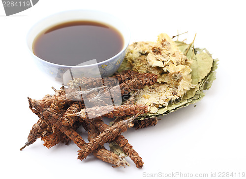 Image of Chinese herbal medicine with ingredient