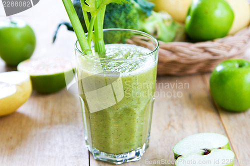 Image of Apple with Celery and Broccoli smoothie