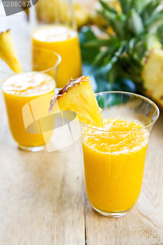 Image of Mango with pineapple smoothie