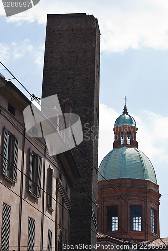 Image of Asinelli tower and dome in Bologna