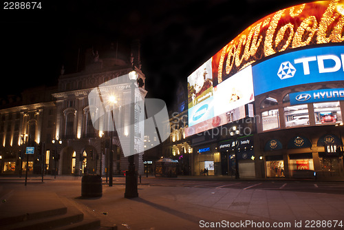 Image of piccadilly circus by night, London