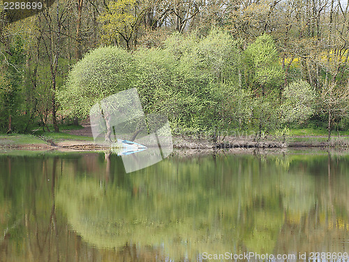 Image of Nantes to Brest canal, sunken rowboat