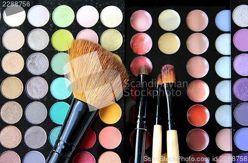 Image of Makeup palette and brushes