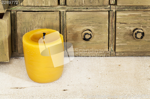 Image of bee wax candle