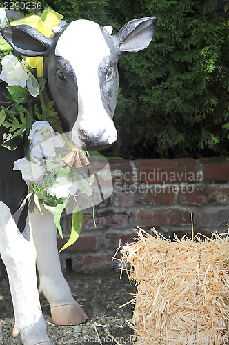 Image of Cow statue.