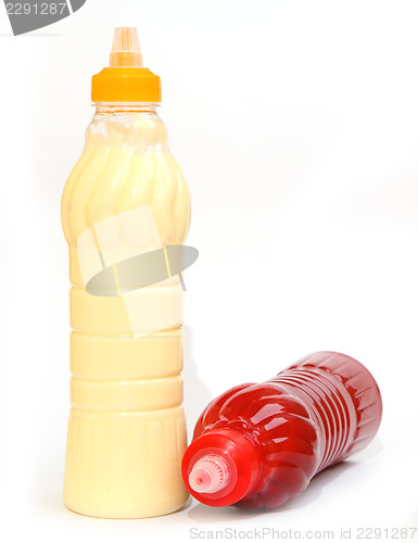 Image of ketchup and mayonnaise