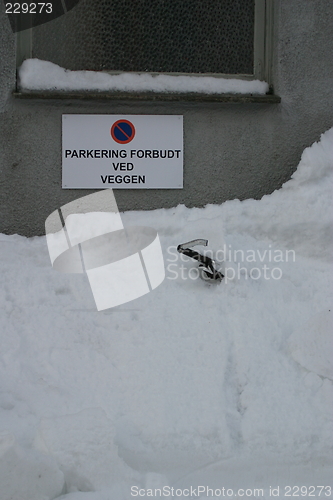 Image of Bike burried in snow