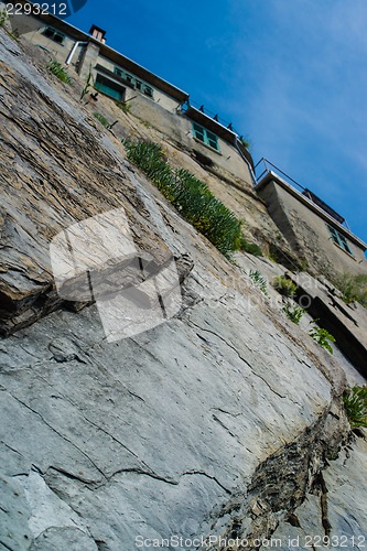 Image of House high on the rocks