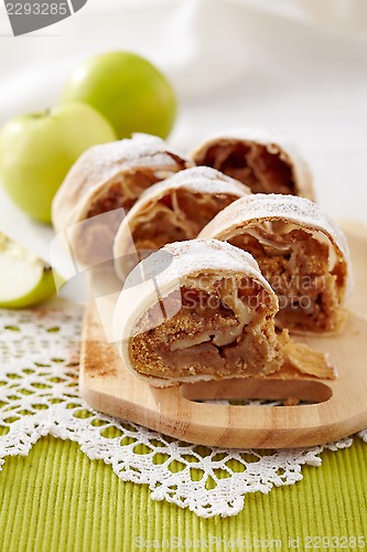 Image of apple strudel