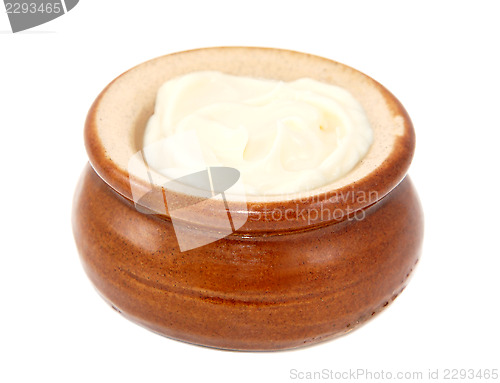 Image of Mayonnaise served in a small ceramic pot