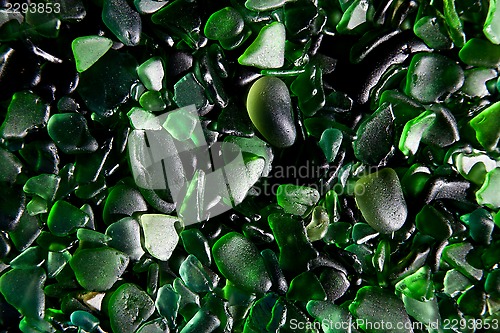 Image of glass pieces polished by the sea