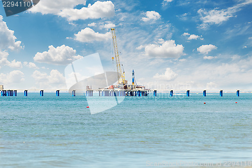 Image of Floating crane