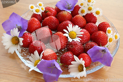 Image of Swedish Midsummer dessert - strawberries