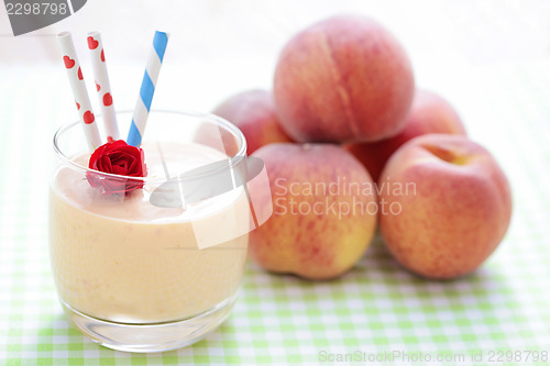 Image of peach smoothie 