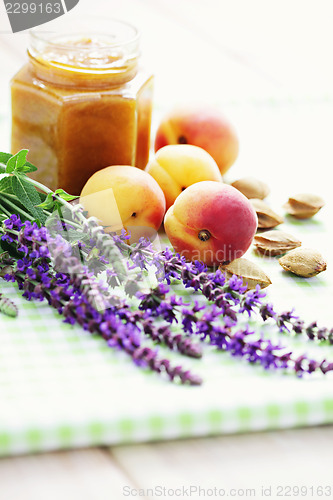 Image of apricot jam