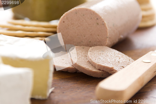 Image of Liverwurst and Camembert