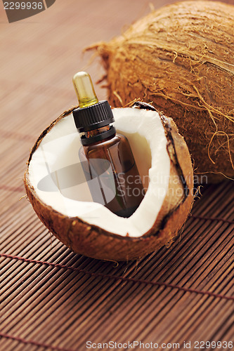 Image of coconut essential oil