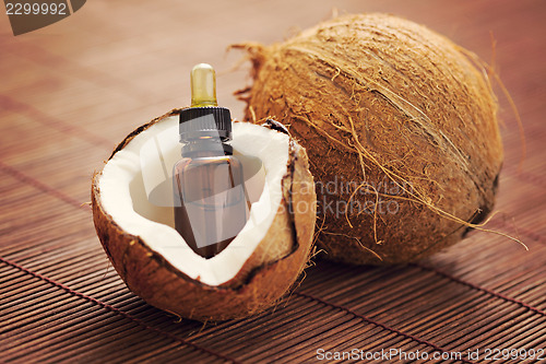 Image of coconut essential oil