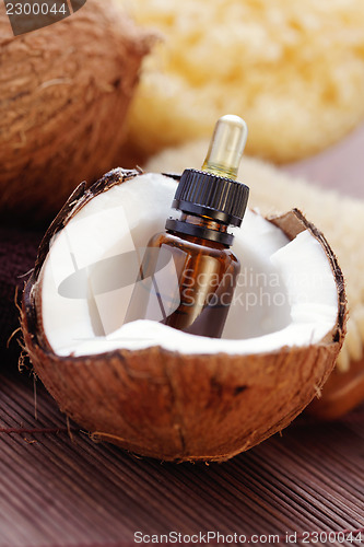 Image of coconut essential oil