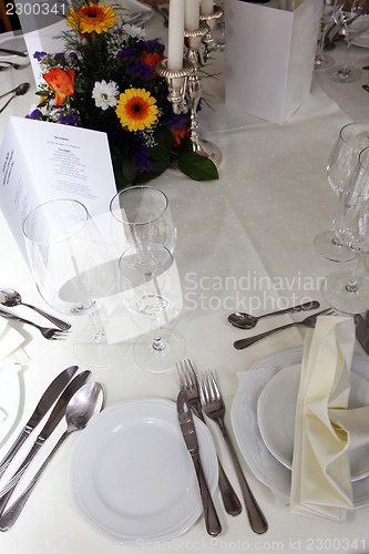 Image of Formal table setting