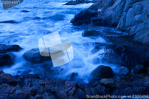 Image of rocky and the waves