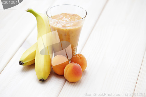 Image of banana and apricot shake